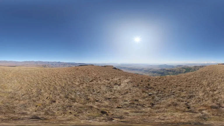 Drakensberg dağlarının geniş panoramik görünümü
