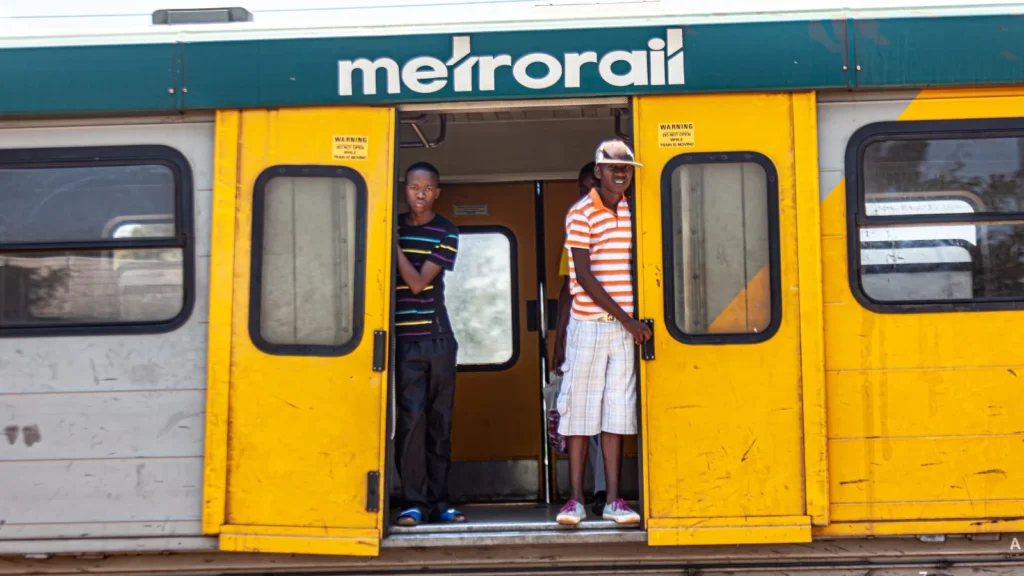 Güney Afrika ulaşımını temsil eden tren fotoğrafı