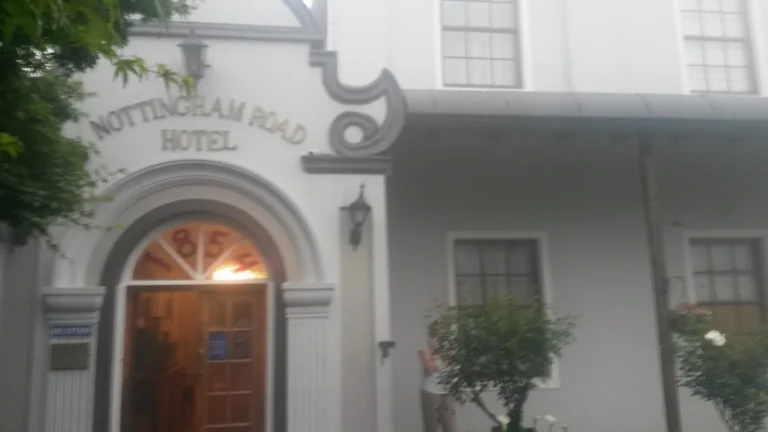 Güney Afrika konaklama seçeneklerini temsil eden otel fotoğrafı